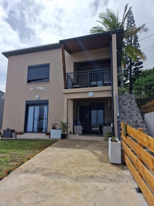 Charment Appartement Avec Vue Sur Mer Petite Île Esterno foto
